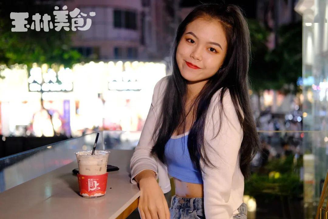 买一送一市中心这家奶茶店还没开业就火了