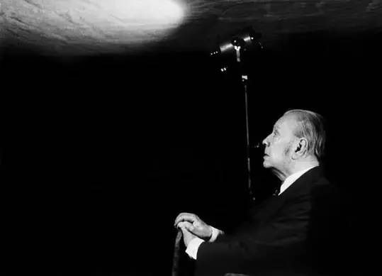 没完没了活下去,简直可怕 | 博尔赫斯逝世30周年祭