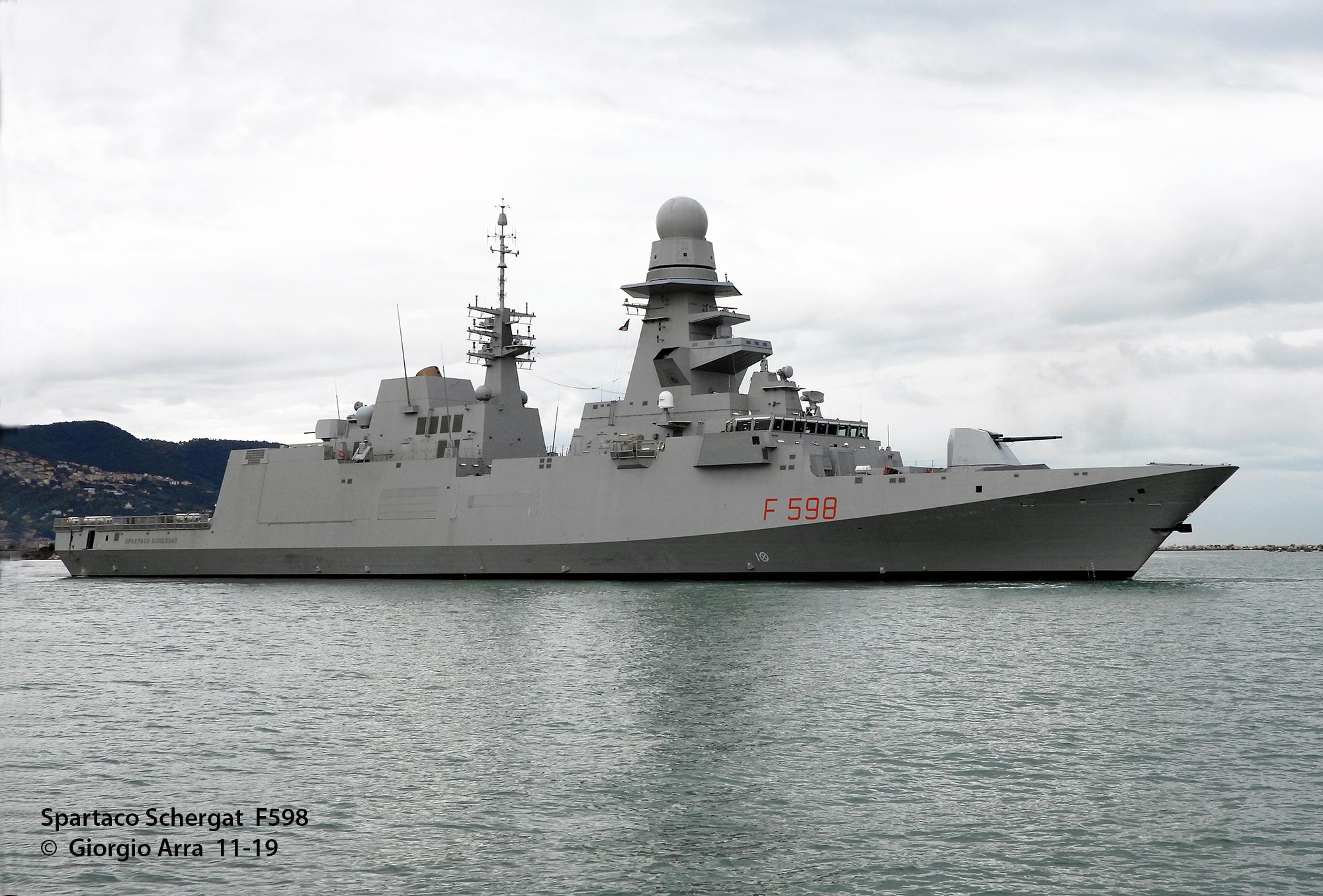 fremm型是一个法意合作的多用途护卫舰项目,法国版叫"阿基坦"级