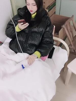 突然发现生病了会发朋友圈的都是一个人吧生病