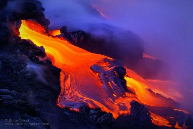 和岩浆跳舞的摄影师