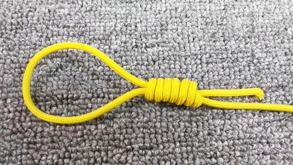 一种越拉越紧的绳结绑东西结实牢固钓鱼人用此绳结来绑鱼钩