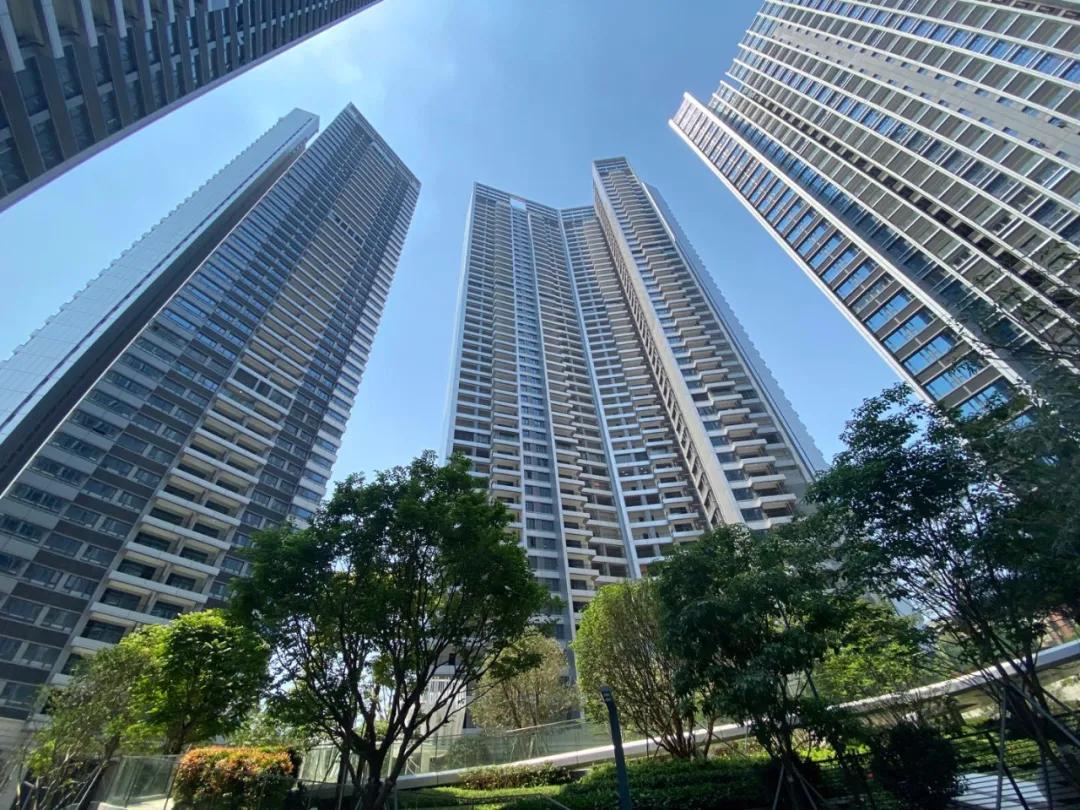 更高装修标准3梯4户华盛珑悦新推103160㎡三至四房