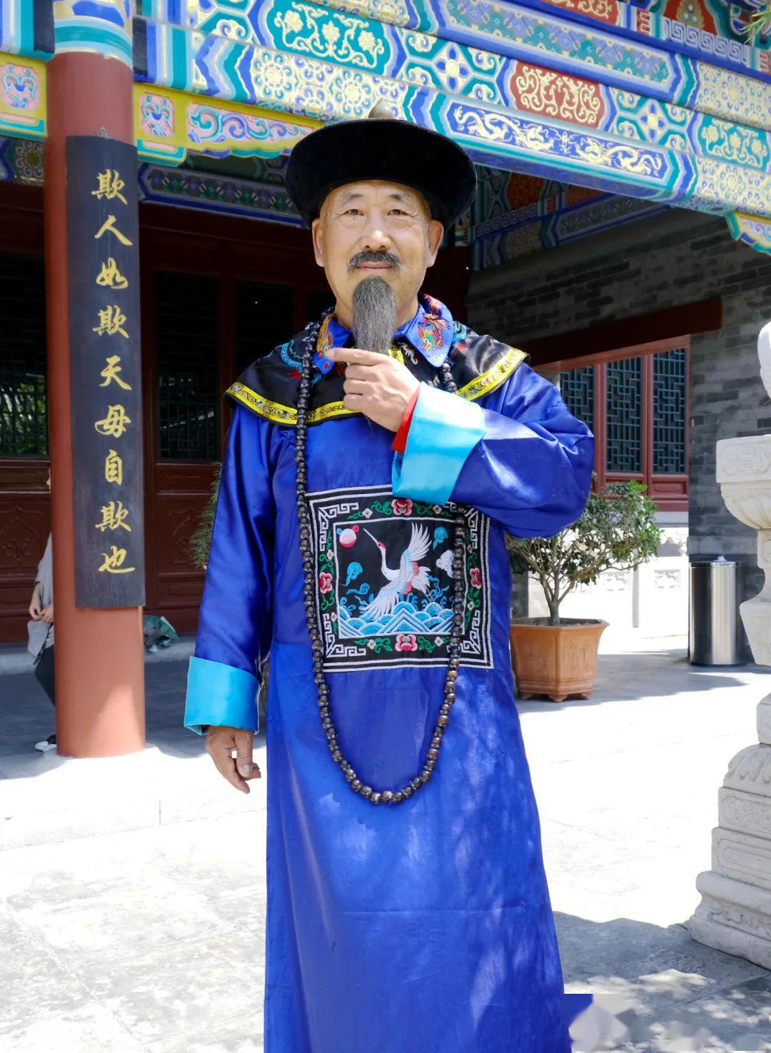 郑板桥扮演者陈立俊师爷扮演者于龙杰老太扮演者王秀荣儿子扮演者田世