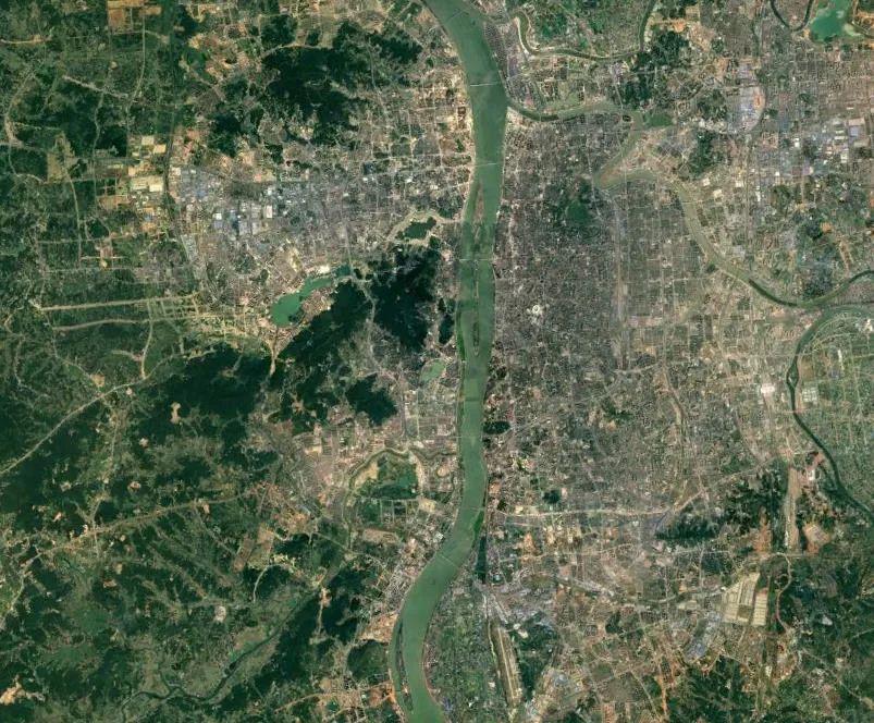 岳麓,为何令人"爽心岳目"?_岳麓区