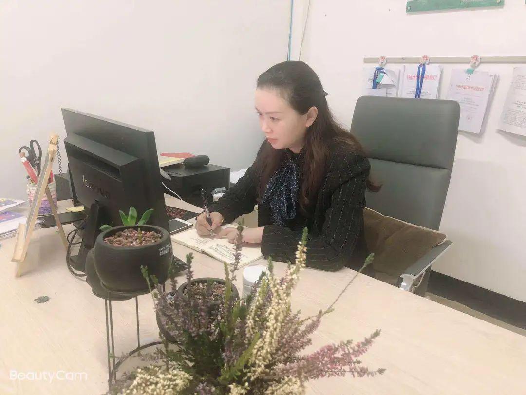 东湖云教研首期开研听胡华园长漫谈花草园