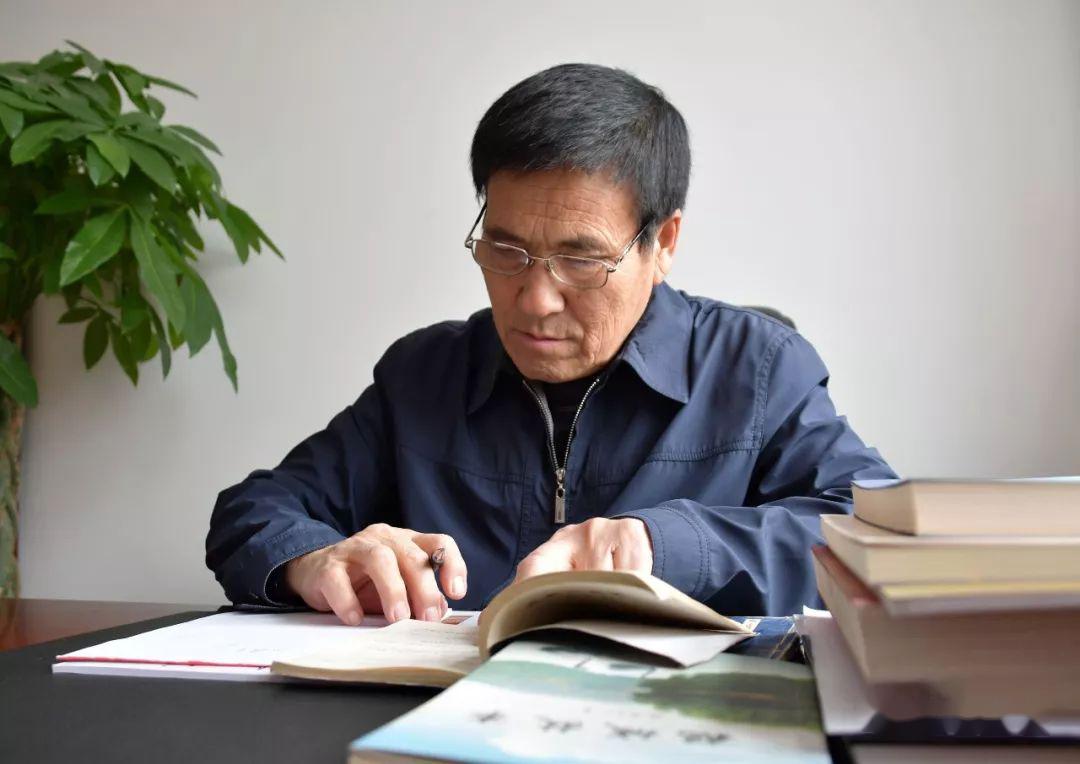 捡废品的后妈(小小说)   //   马以让(河北邯郸) 67