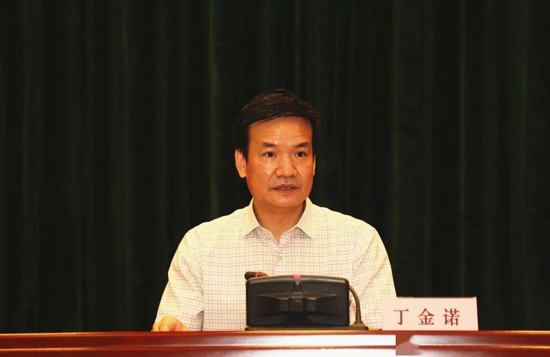 防风防汛应急演练动员部署会镇委副书记,镇长陈涛表示,应急指挥中心的
