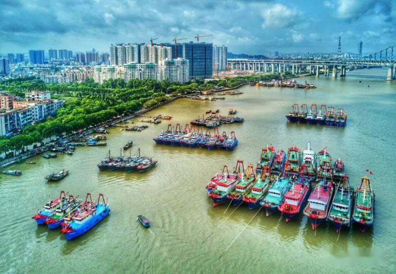 先锋渔船归渔港景色美沙田吃货接下来三个月要忍忍啦