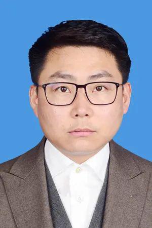 西安百跃羊乳集团有限公司总经理孟江鹏绽放出了动人的青春色彩!