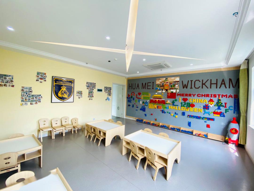 华媒维翰幼儿园引入了素质教育特色课程,让孩子们不必跑到园外再去报