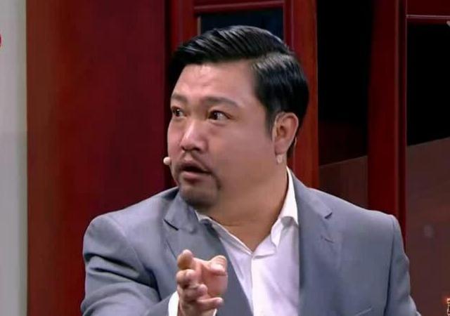 真正在喜剧界生存的人们应该很早就听过贾冰的名字,早在1997年,贾斌就