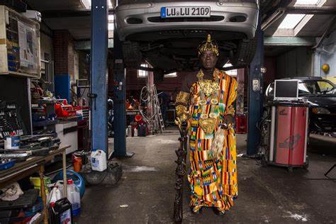 非洲国王在德国打工赚钱50年不回国他如何治理国家