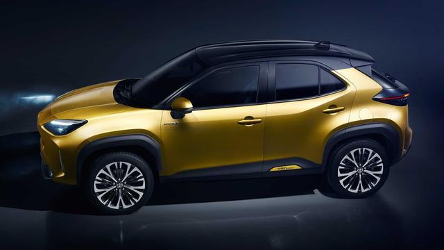 可甜可野的丰田小型suv四驱加持的yariscross跨界来袭