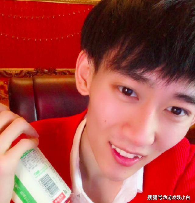 快手天赐与张杰并肩作战,一起畅游王者峡谷?粉丝:城会玩儿!