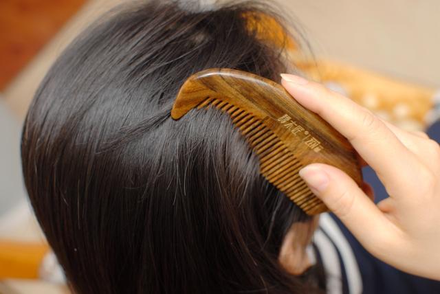 母亲节送什么礼物一帧x谭木匠足银按摩板木梳安康礼盒装送妈妈