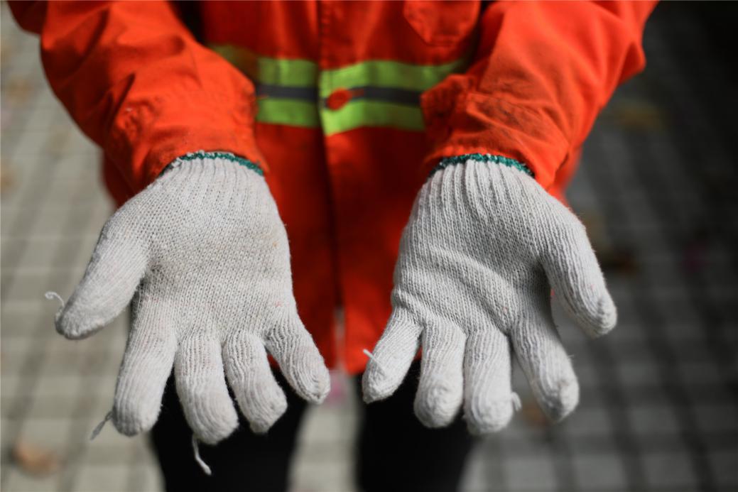 这7双手真美,火炬哥代表火炬人向您致敬!_劳动者