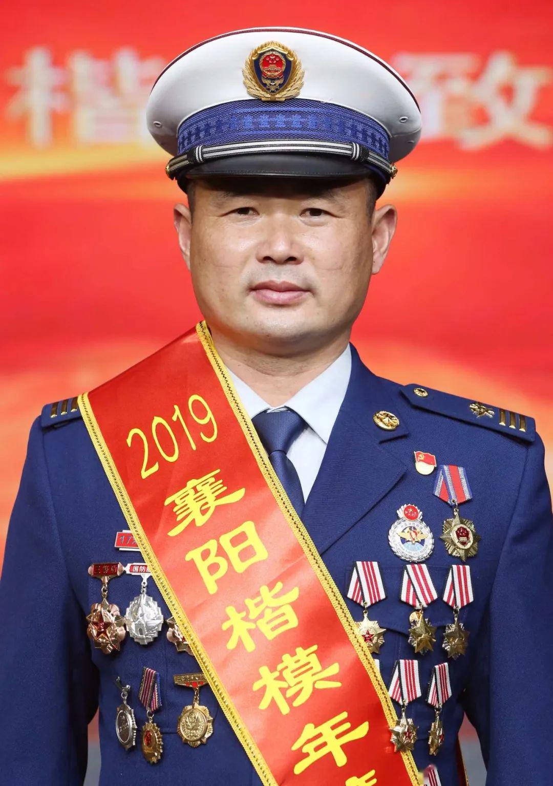 榜样的力量引领我们笃定前行