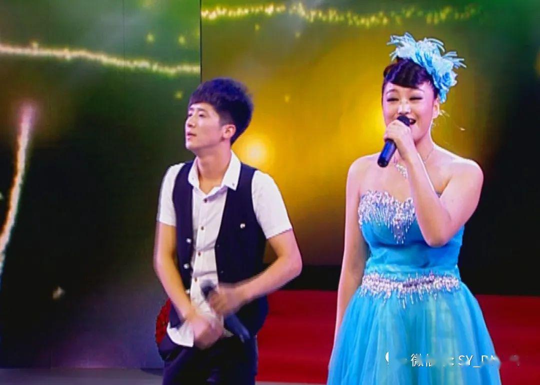 4,二人转《扎花帐》选段表演:王洪臣,李玉莲