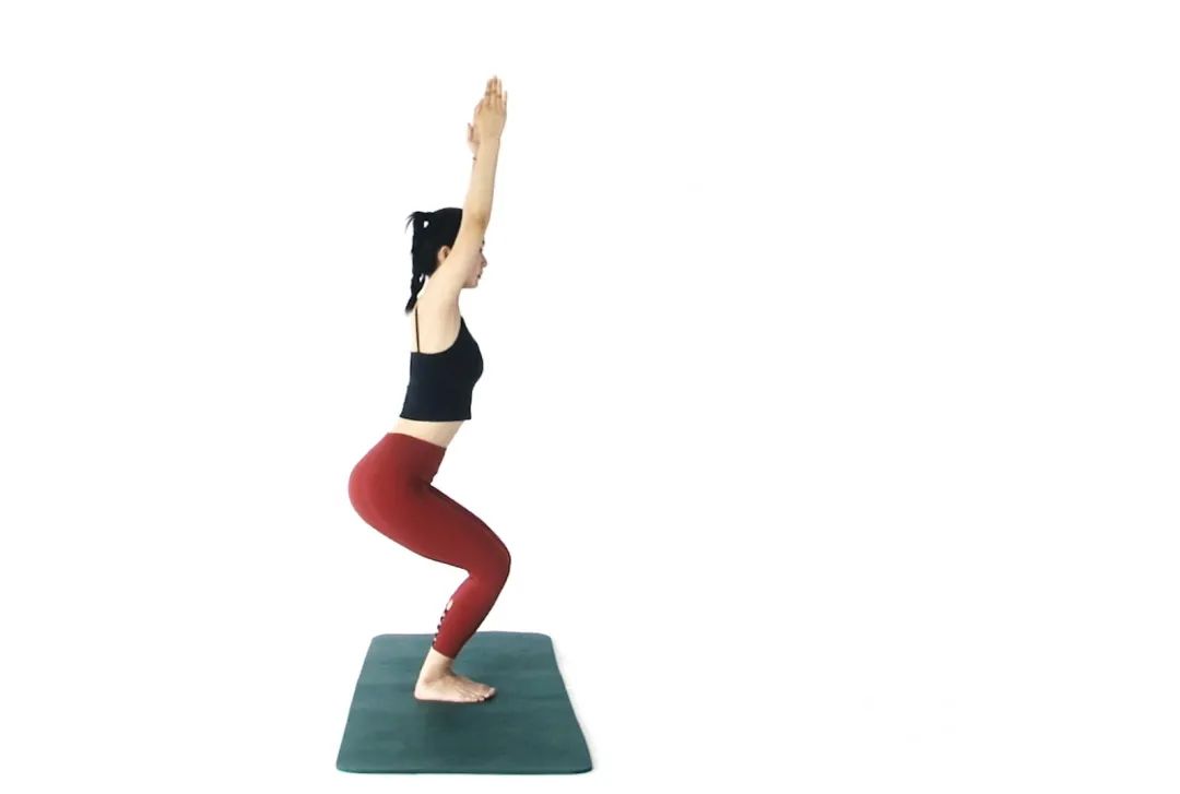 蓝菲瑜伽体式教学:幻椅式,强壮背部和双腿促进灵活性,翘臀.