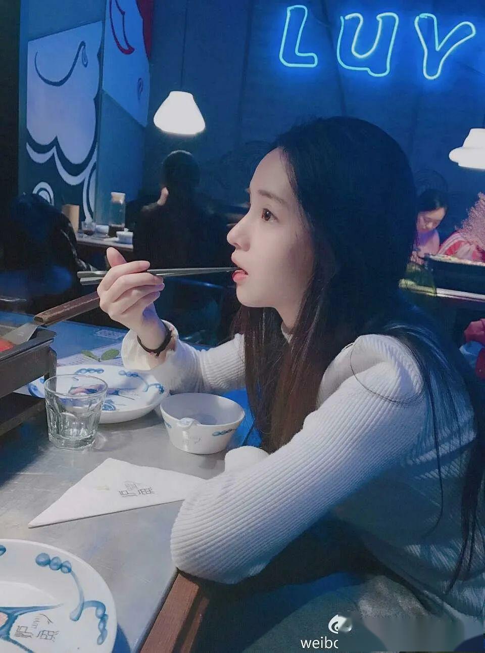 这么灵,她退圈真的有点可惜!_蒋佳