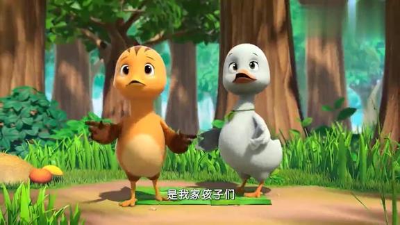 萌鸡小队美佳妈妈拎着船飞起来了