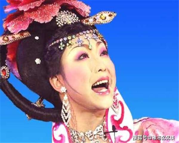 曾为乞丐的李玉刚反串贵妃一步登天弃糟糠攀高枝尽享富贵