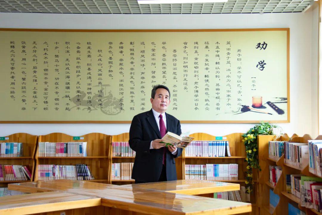 日照市新营中学校长 董玉磊面对即将到来的开学,让我们一起聆听校长们