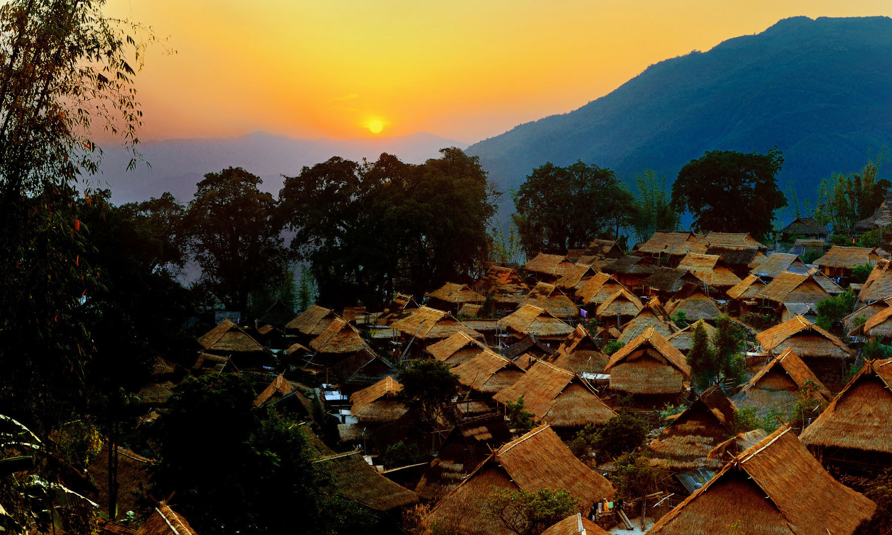 云南临沧翁丁村中国最后一个原始部落