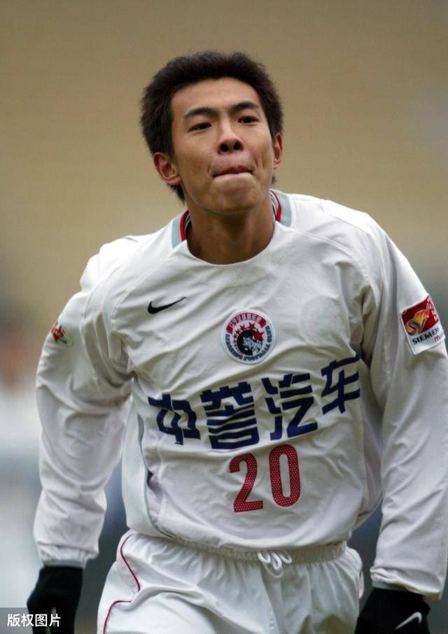 徐亮吐槽青训:停球三五米远,丢脸不?