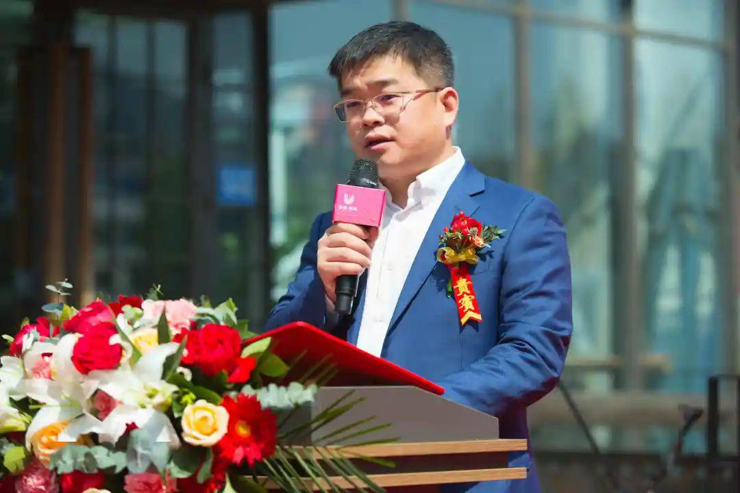 作为浩创集团的代表进行致辞,王磊先生不仅对全国地产行情稍作分析,为