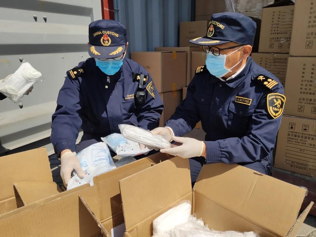 712亿新高出口防疫物资通关指南正确区分医用和非医用一次性口罩防护