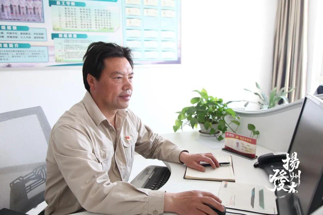 出了桂德九的门,周维忠又来到了孤寡老人窦成松的家