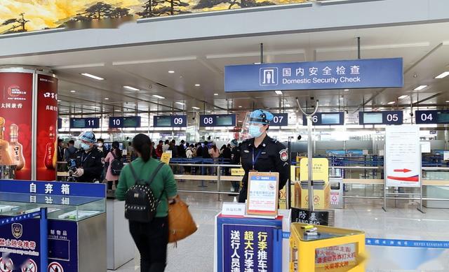 五一假期合肥新桥机场不少机票价格"跳水" 飞北京,三亚机票300多元