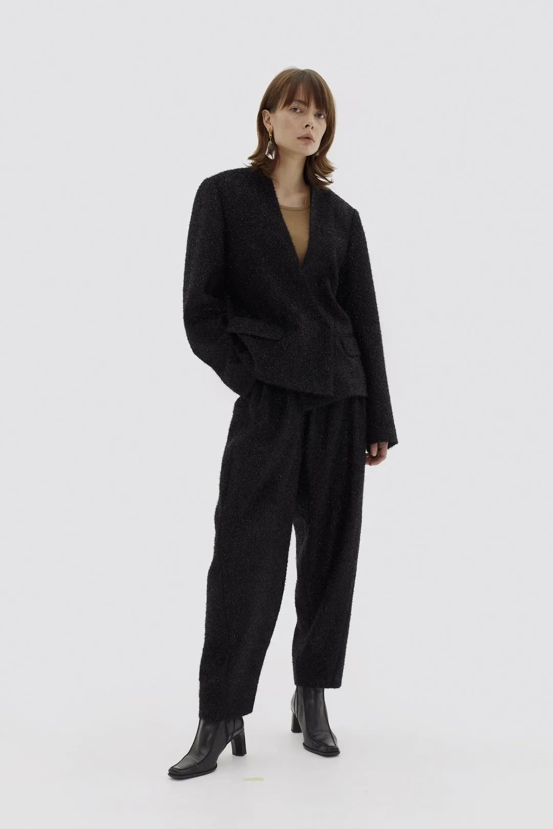 如何诠释中性风的高级感乌克兰概念女装品牌来告诉你