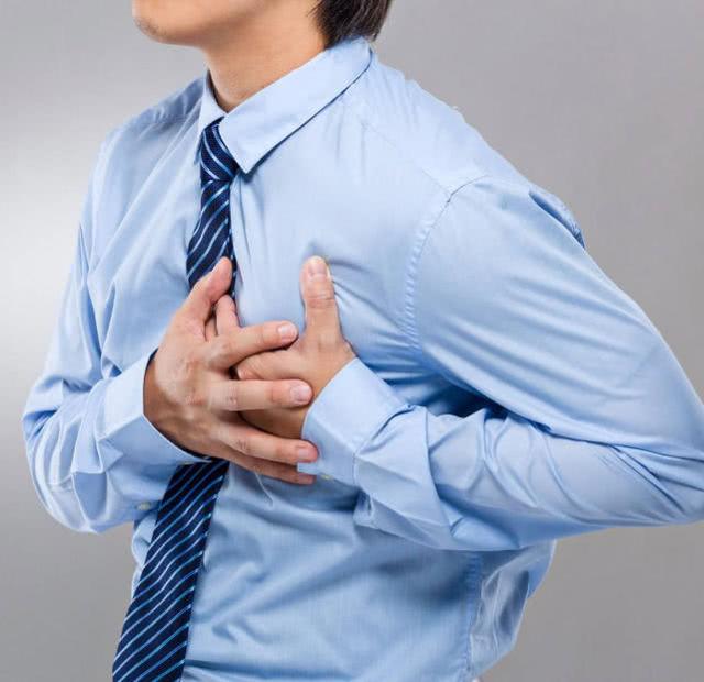 都是胸痛,心绞痛和心梗有什么区别?心梗是要命的,必须