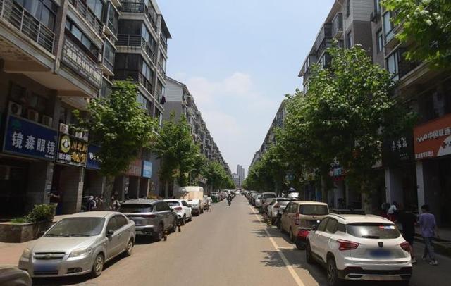 武汉远城区最具人气街道既是两所大学后街又是租房上班好地方