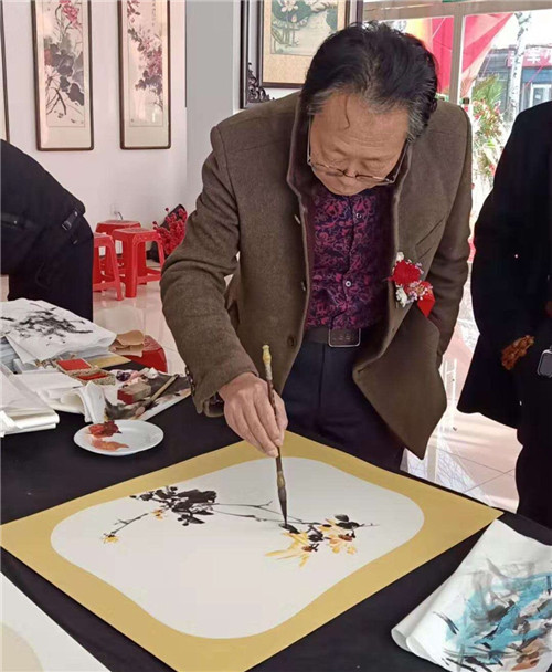 著名花鸟画家樊春华先生作品欣赏:石榴多子多福,兰草典雅高洁,荷花