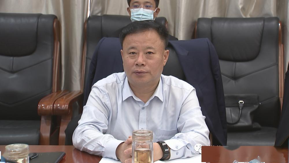 茌平新闻郭飞主持召开区委常委会会议等