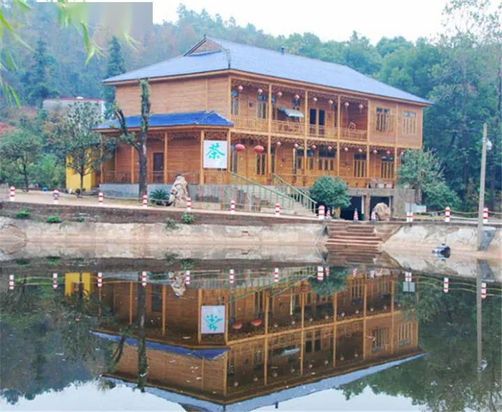 5折;2,原团队128元每/人,包含山庄娱乐项目;(ktv,棋牌,并赠送20元手工