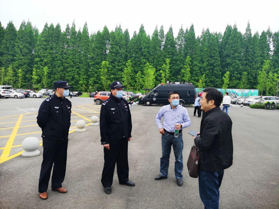 稳控市政府孙虎副市长,市文旅局张冲林局长等,在陈志勇副县长陪同下