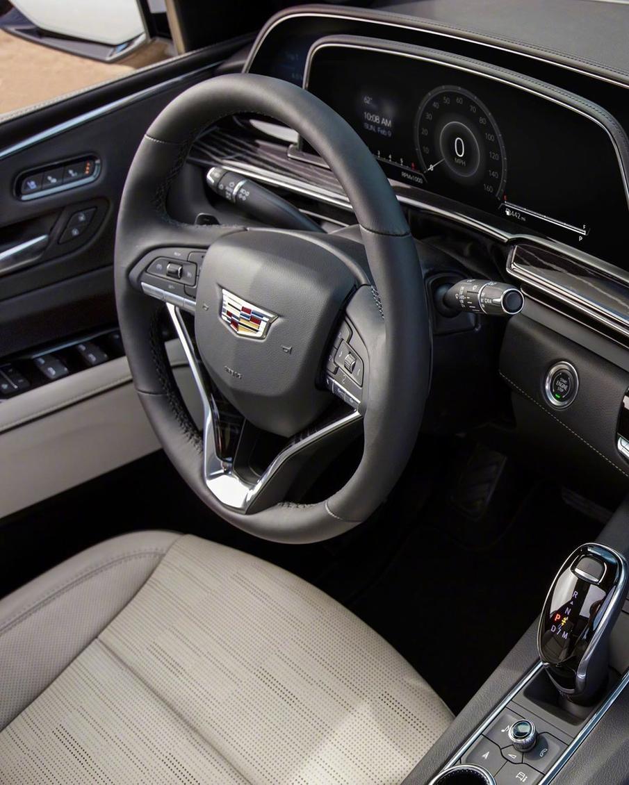 凯雷德终于上新了内饰无与伦比外观耐人寻味