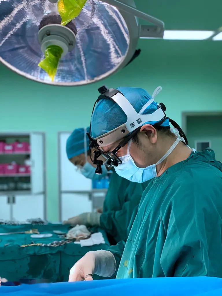 南地北宜兴人侠之大者记南京大学附属鼓楼医院心胸外科副主任医师潘俊