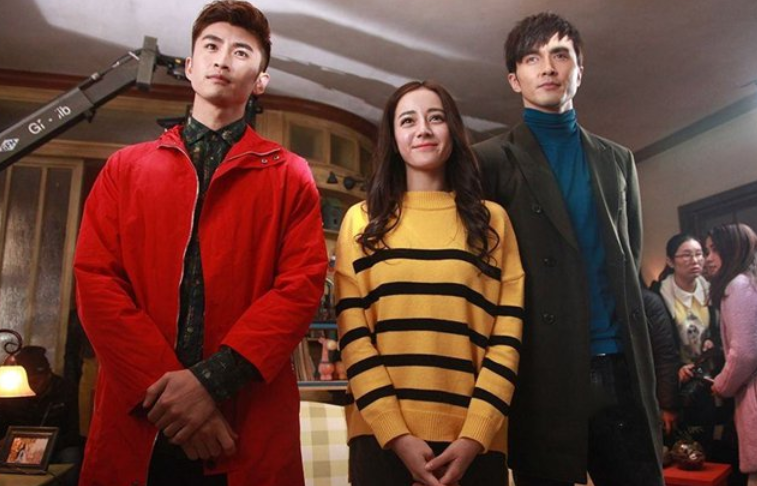 原创迪丽热巴四位"男闺蜜",前3个都大红大紫,只有他默默无闻