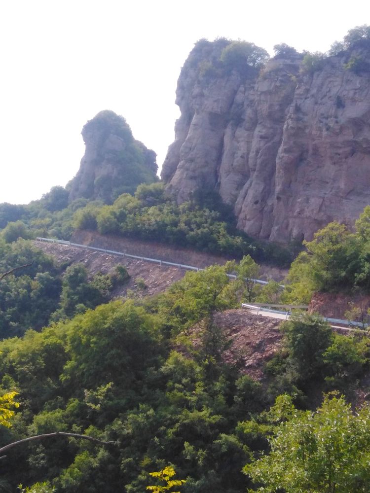 藏在深閨人未識鞏義大山深處的美景南嶺雞冠山