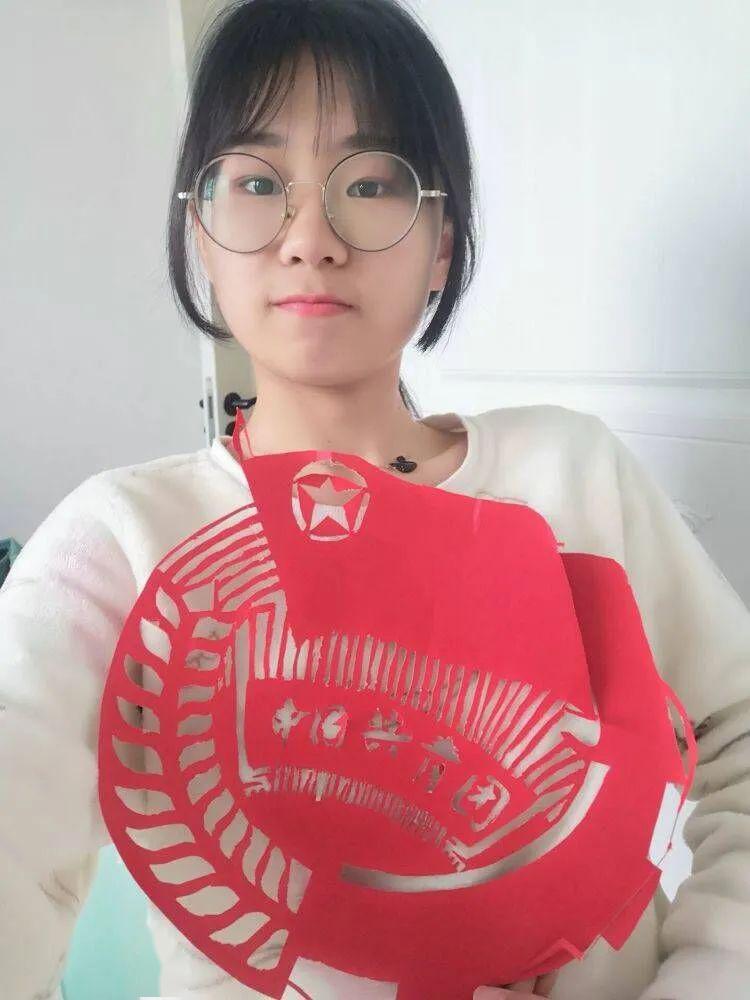 学院动态数计学院开展青春力量同心同行五四创意造型活动