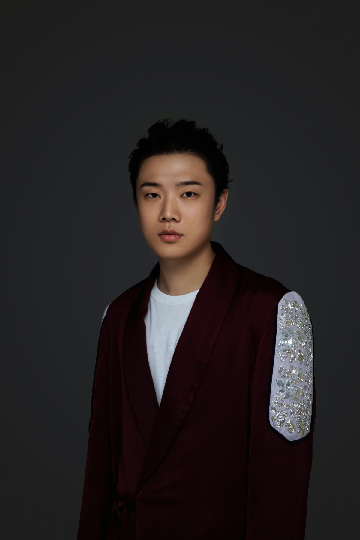 90后服装设计师张彦彼岸之乐华服大秀在沈阳落幕