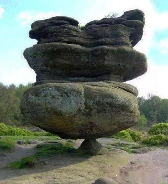 世界最神奇的3块石头,1块在英国,1块在挪威,中国的从天而降?_飞来石