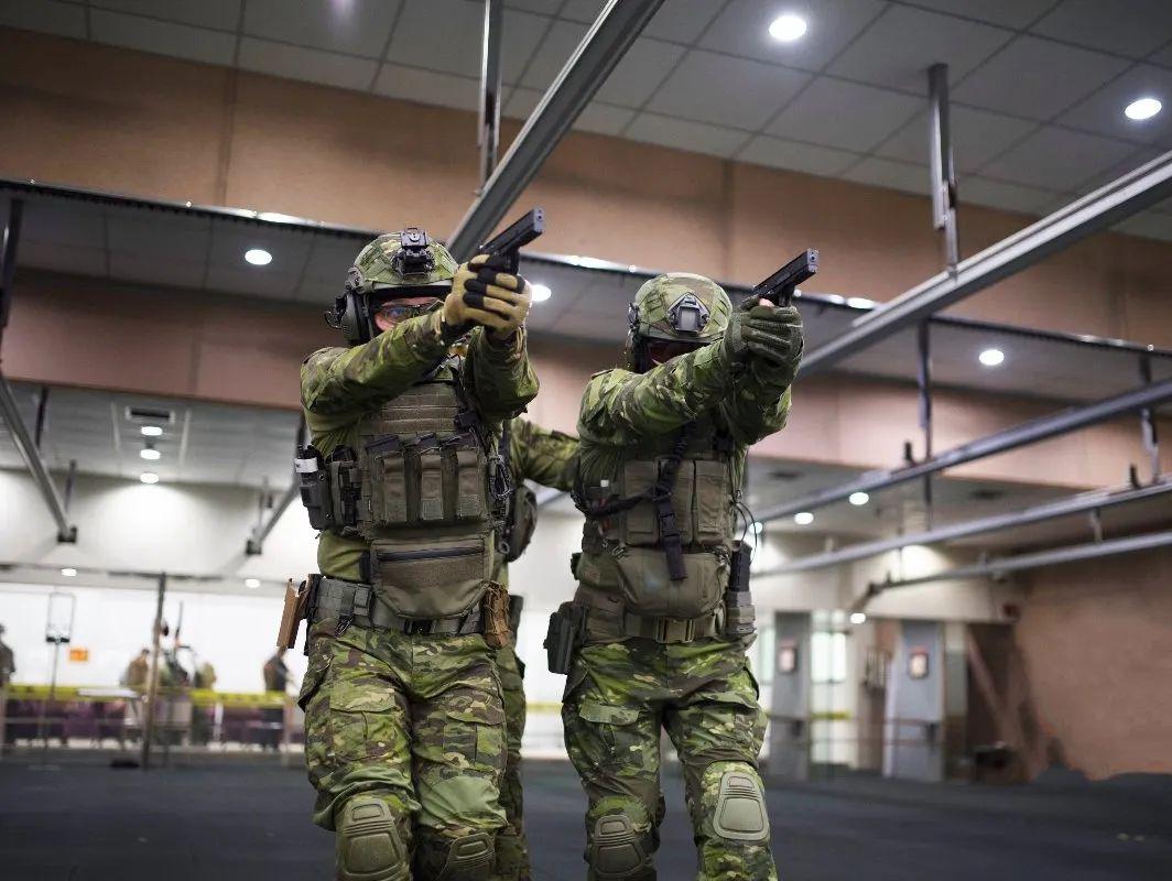 赏枫踏青就在城市绿谷还有五一大礼包送给你