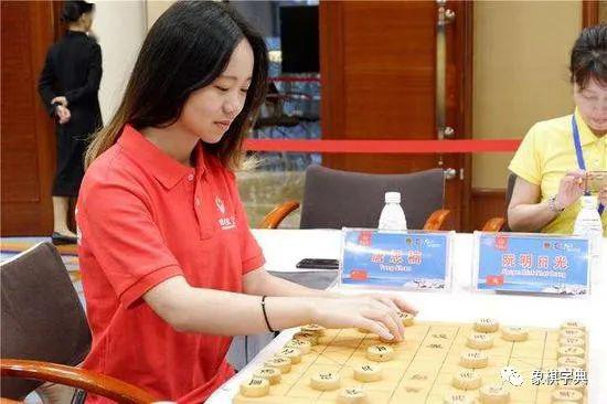智慧与美貌:象棋小仙女聪慧机灵 多次摘全国冠军_唐思楠